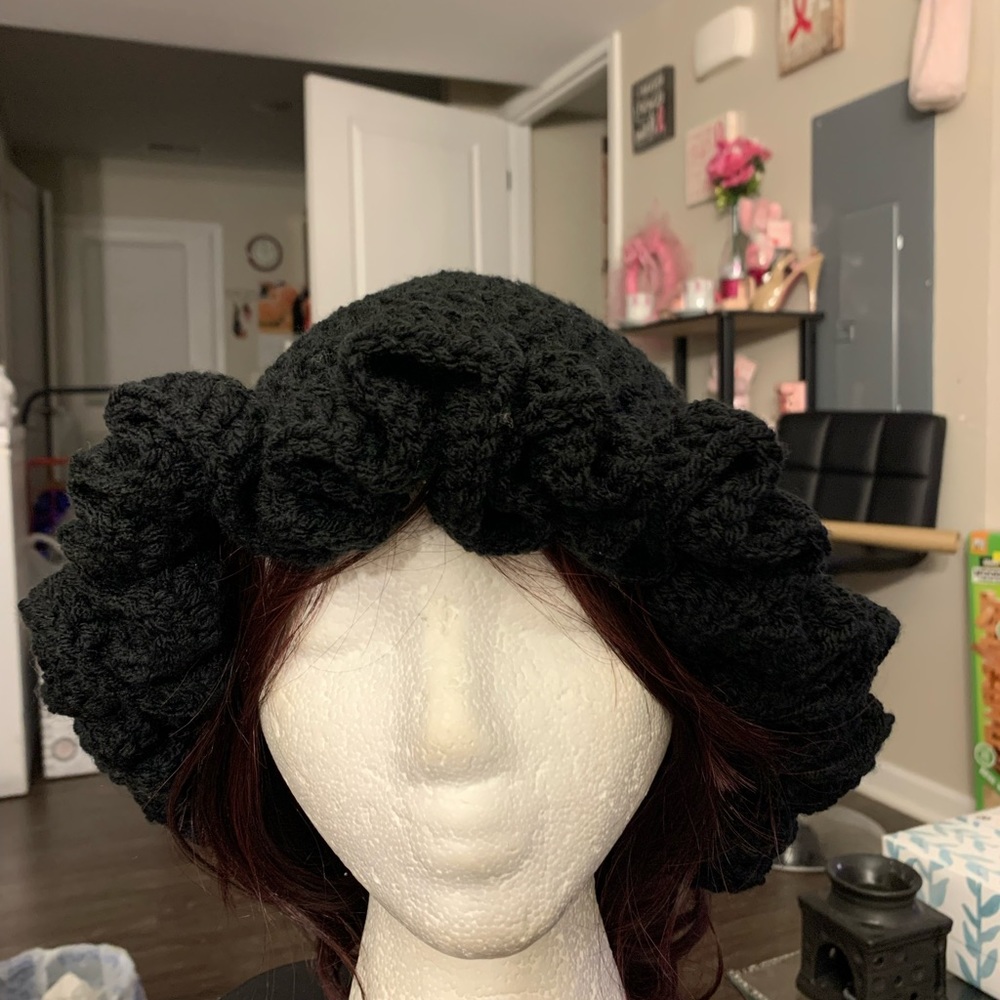 Crochet ruffle hat